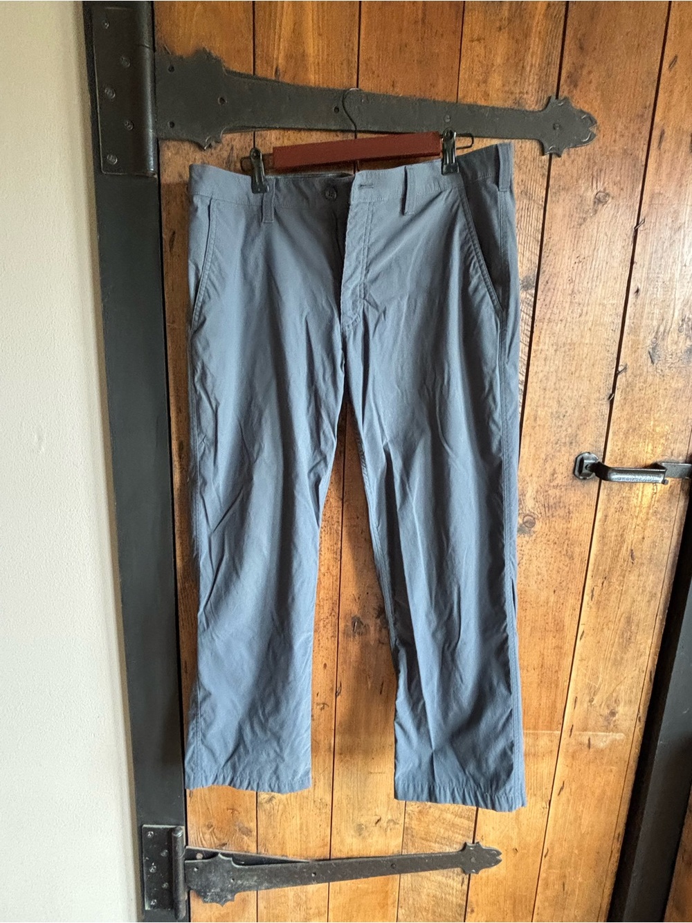 Eddie Bauer Men's Slate Gray Chino Pants